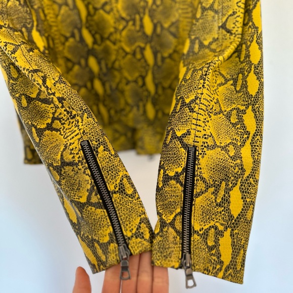 Alice & Olivia - Yellow Leather Snakeskin Jacket - Picture 5 of 16